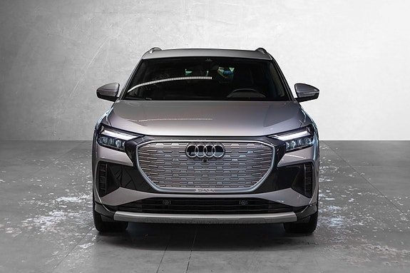 Audi Q4 e-tron 4 of 30