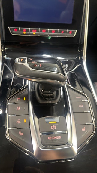 Maxus Euniq 6 12 of 14