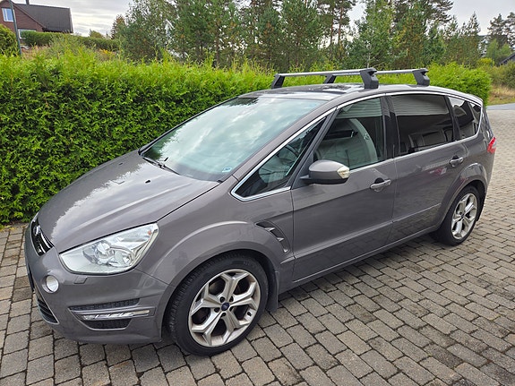 Ford S-MAX 2 of 13