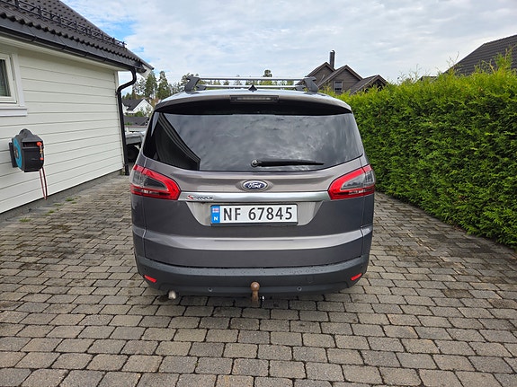 Ford S-MAX 4 of 13