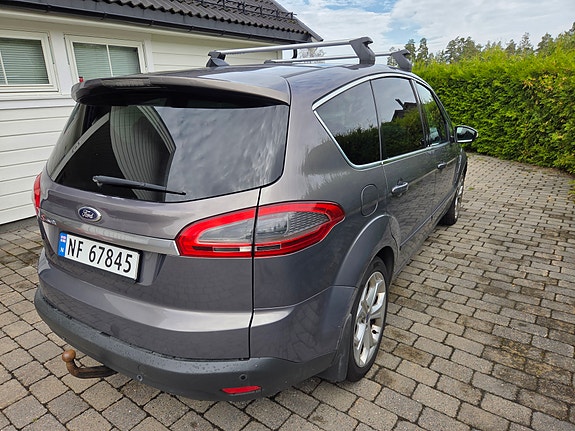 Ford S-MAX 7 of 13