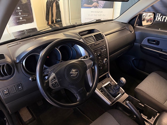 Suzuki Grand Vitara 21 of 30