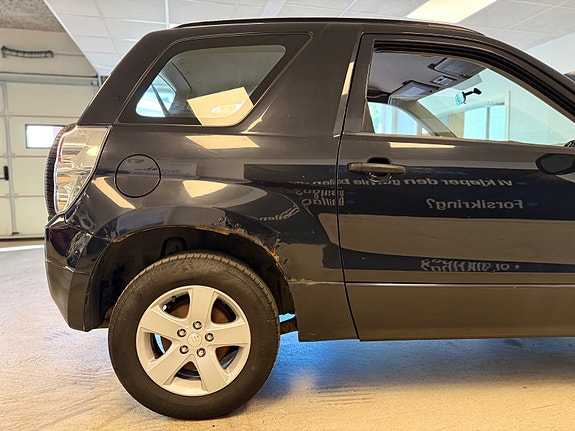 Suzuki Grand Vitara 17 of 30