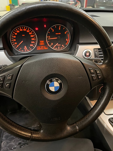BMW 320d 22 of 27