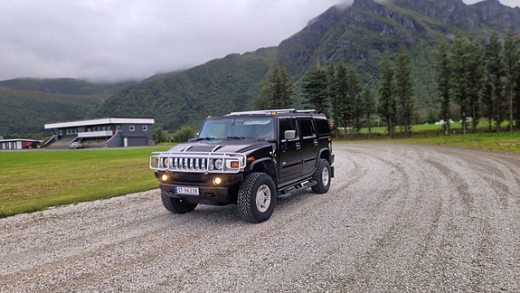 Hummer H2 2 of 7