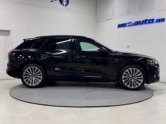 Audi e-tron 5 of 20