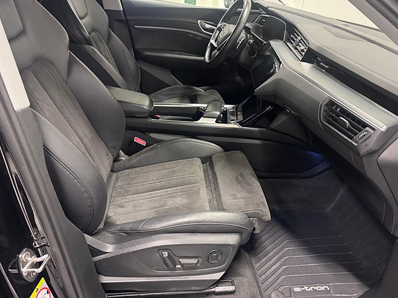 Audi e-tron 14 of 20