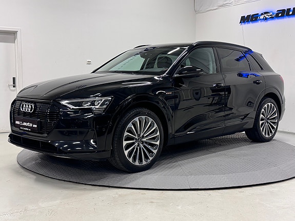 Audi e-tron 10 of 20