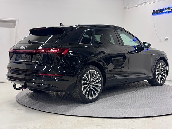 Audi e-tron 6 of 20