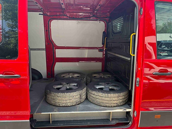Volkswagen Crafter 12 of 30