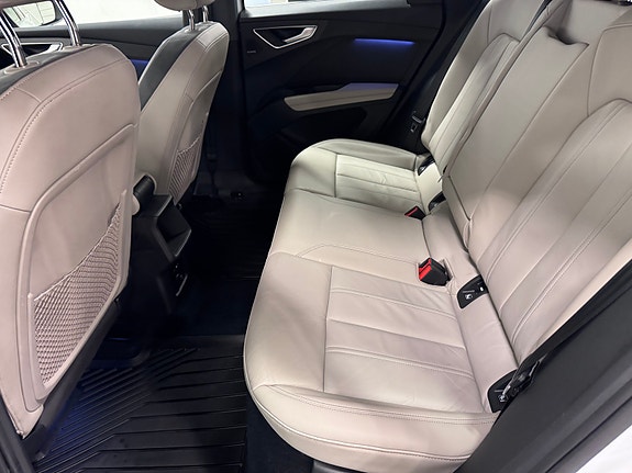 Audi Q4 e-tron 15 of 20