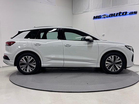 Audi Q4 e-tron 3 of 20