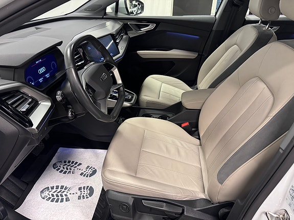 Audi Q4 e-tron 10 of 20