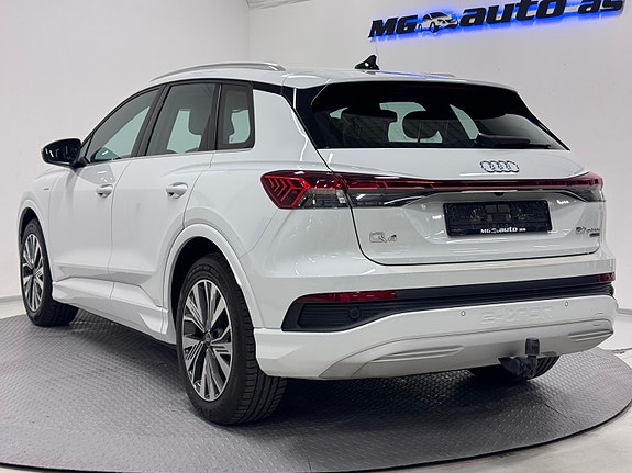 Audi Q4 e-tron 6 of 20