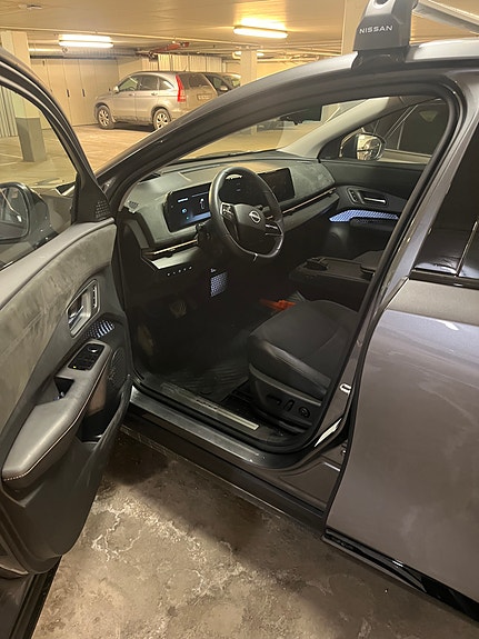 Nissan Ariya 8 of 9