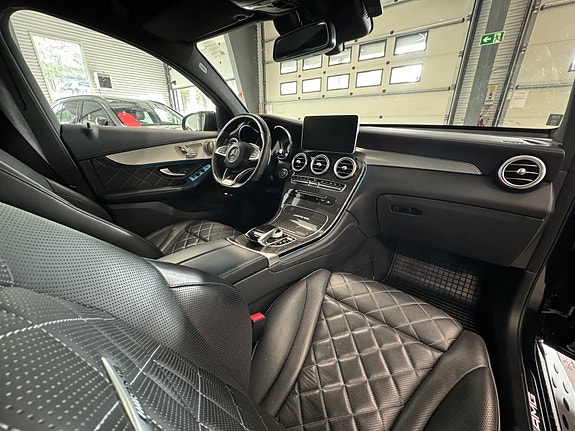 Mercedes-Benz GLC63 18 of 30