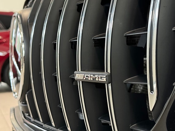 Mercedes-Benz GLC63 17 of 30