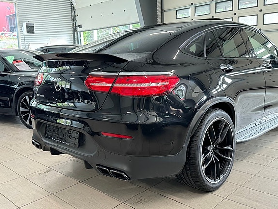 Mercedes-Benz GLC63 11 of 30