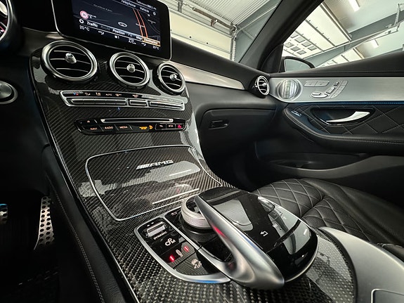Mercedes-Benz GLC63 28 of 30