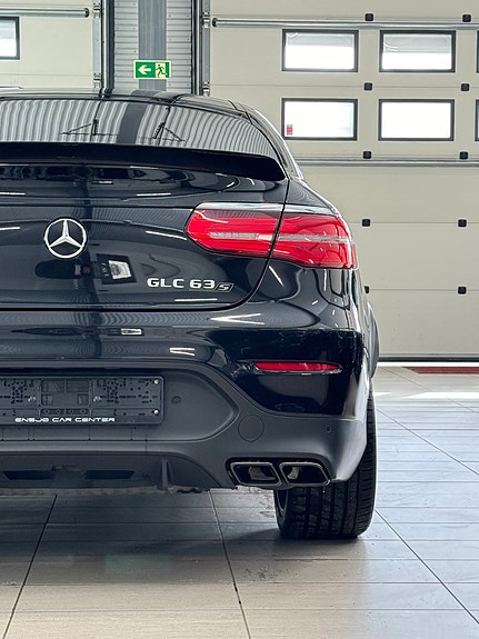 Mercedes-Benz GLC63 8 of 30