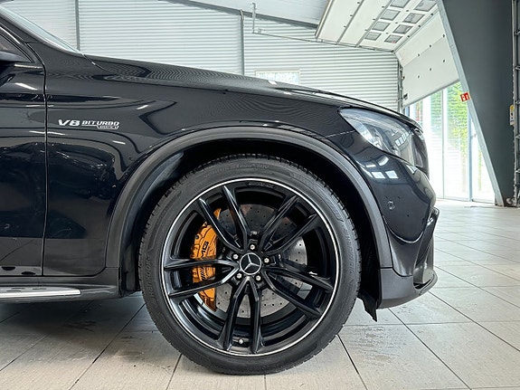Mercedes-Benz GLC63 14 of 30