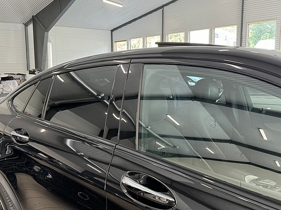 Mercedes-Benz GLC63 13 of 30