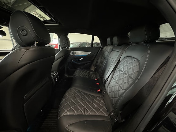 Mercedes-Benz GLC63 22 of 30