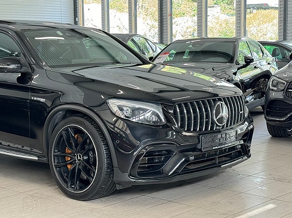 Mercedes-Benz GLC63 2 of 30