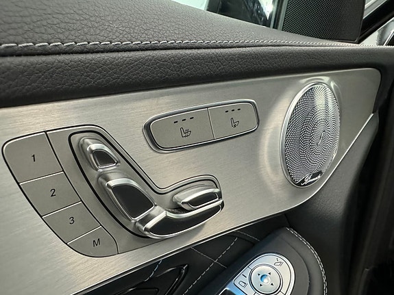 Mercedes-Benz GLC63 24 of 30