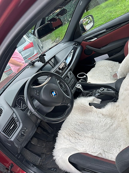 BMW X1 9 of 27