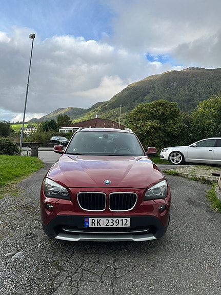 BMW X1 3 of 27