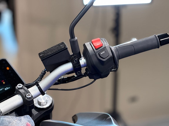 Yamaha MT07 // Comfortseter, Varmeholker og Sidevesker inkludert! //- kun 1 stykk 8 of 27