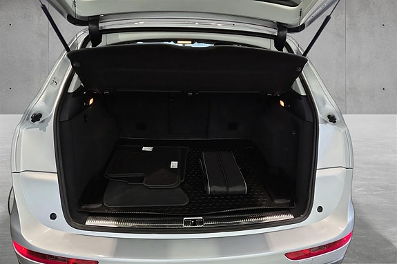Audi Q5 9 of 22