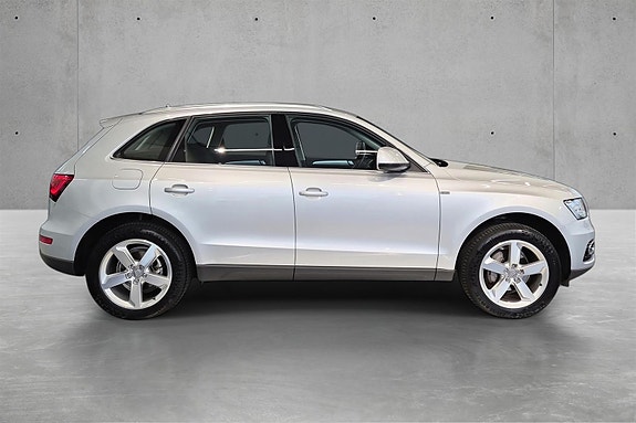 Audi Q5 4 of 22
