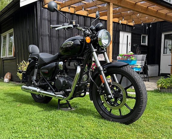 Royal Enfield Meteor 350 3 of 10