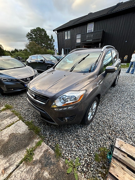 Ford Kuga 8 of 26