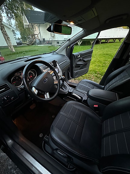Ford Kuga 15 of 26
