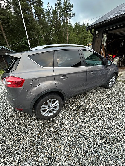Ford Kuga 2 of 26