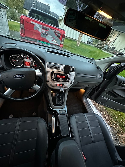 Ford Kuga 18 of 26