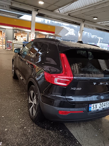 Volvo XC40 4 of 6