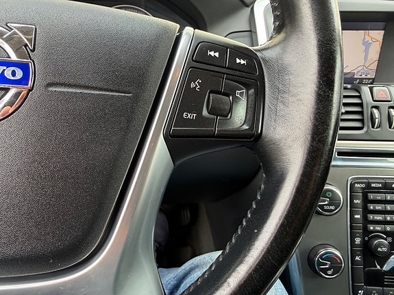 Volvo XC60 12 of 30