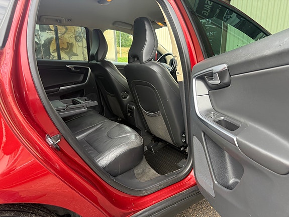 Volvo XC60 28 of 30