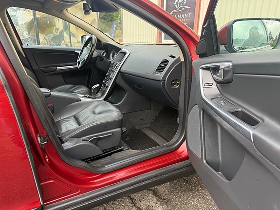 Volvo XC60 29 of 30