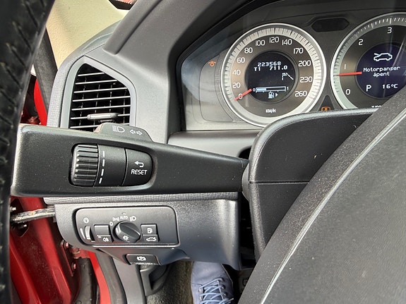 Volvo XC60 21 of 30