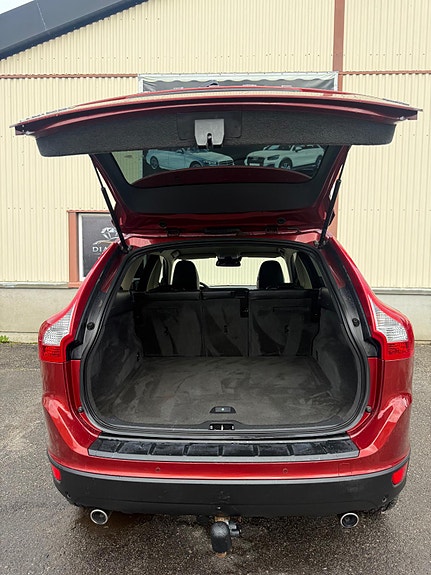 Volvo XC60 27 of 30