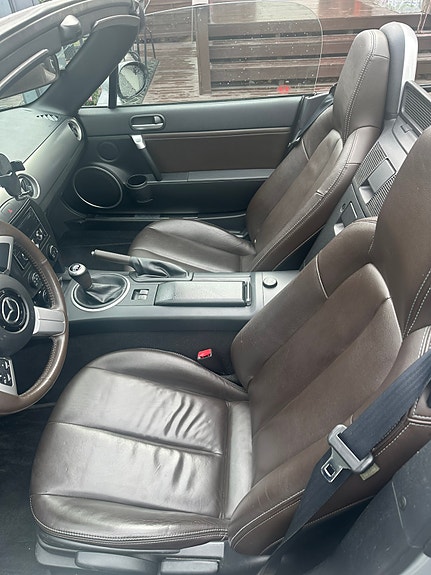 Mazda MX-5 5 of 11