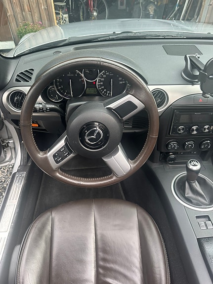 Mazda MX-5 6 of 11