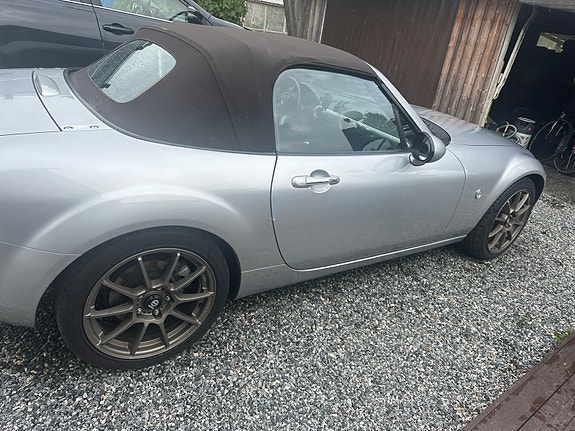 Mazda MX-5 2 of 11