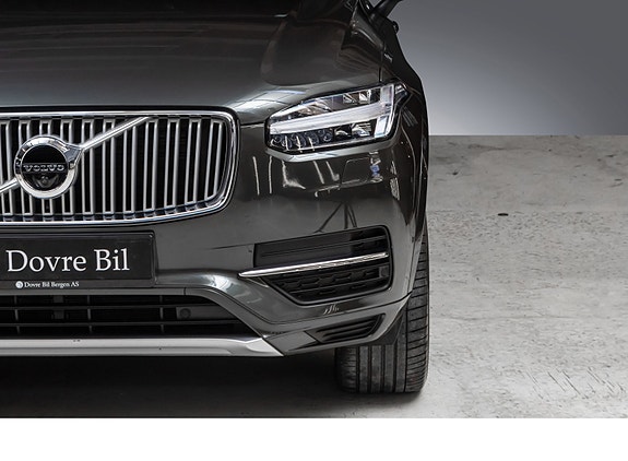Volvo XC90 5 of 30