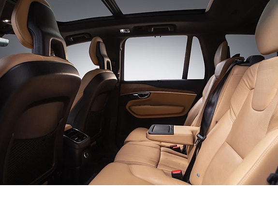Volvo XC90 30 of 30